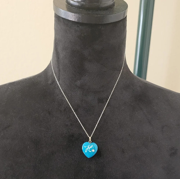 Turquoise heart pendant letter H with sterling silver chain - Picture 3 of 7